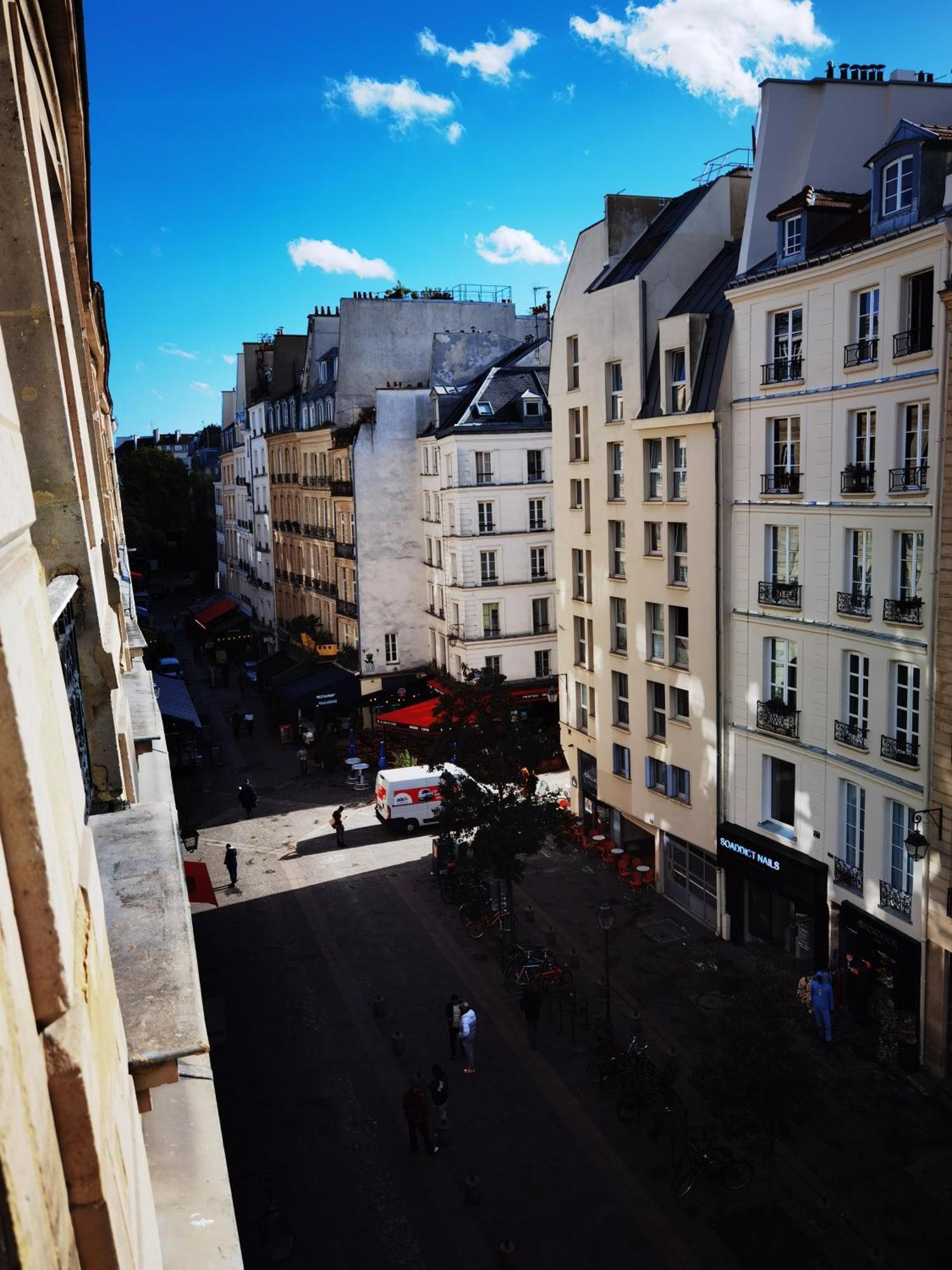 Innocents Apt Paris Bagian luar foto