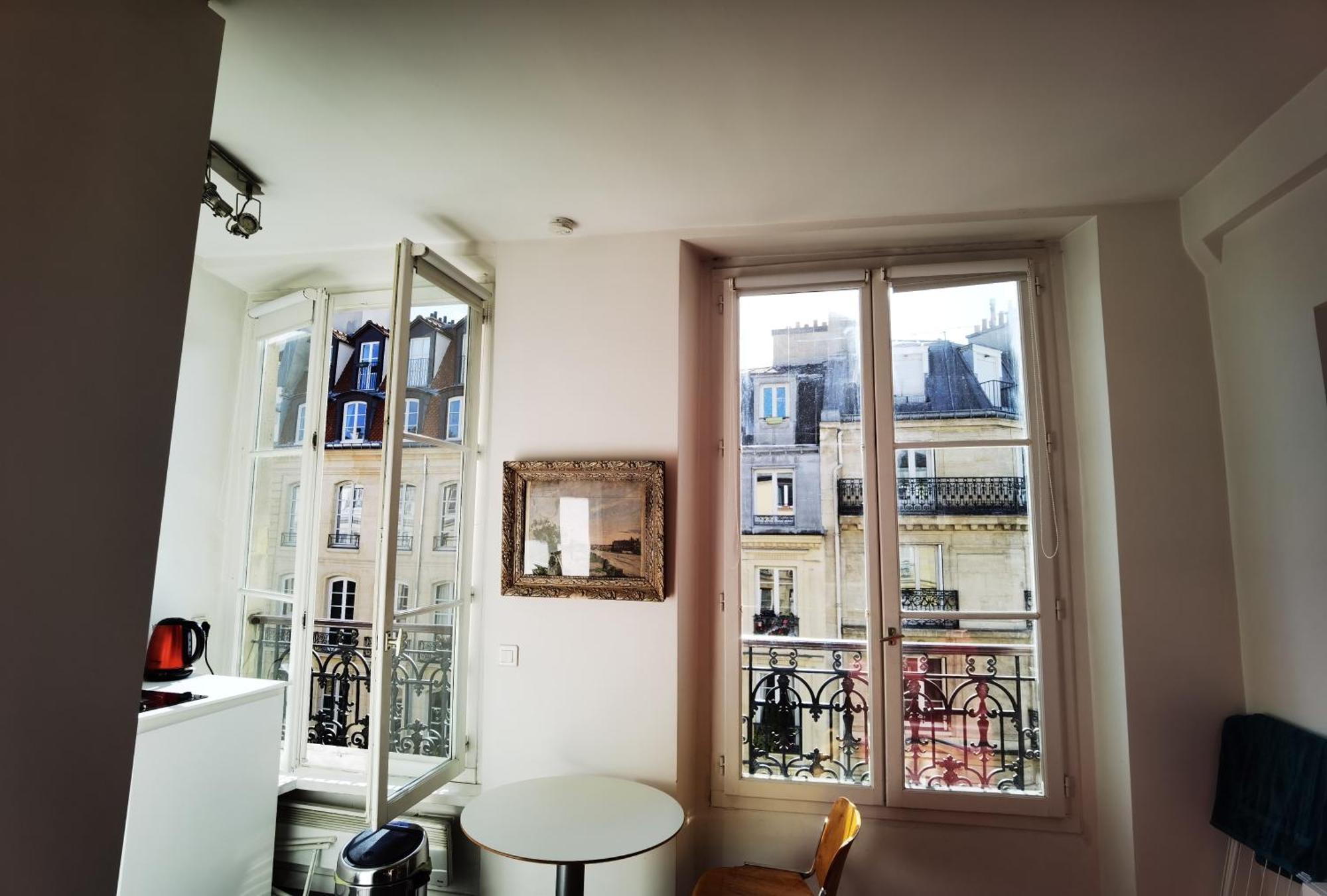 Innocents Apt Paris Bagian luar foto