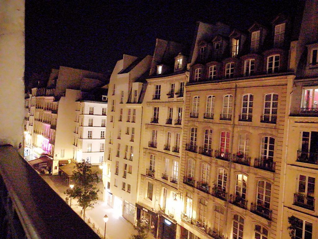 Innocents Apt Paris Bagian luar foto