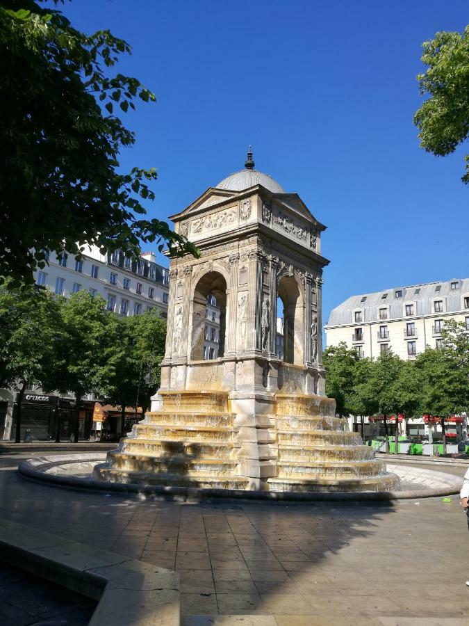 Innocents Apt Paris Bagian luar foto