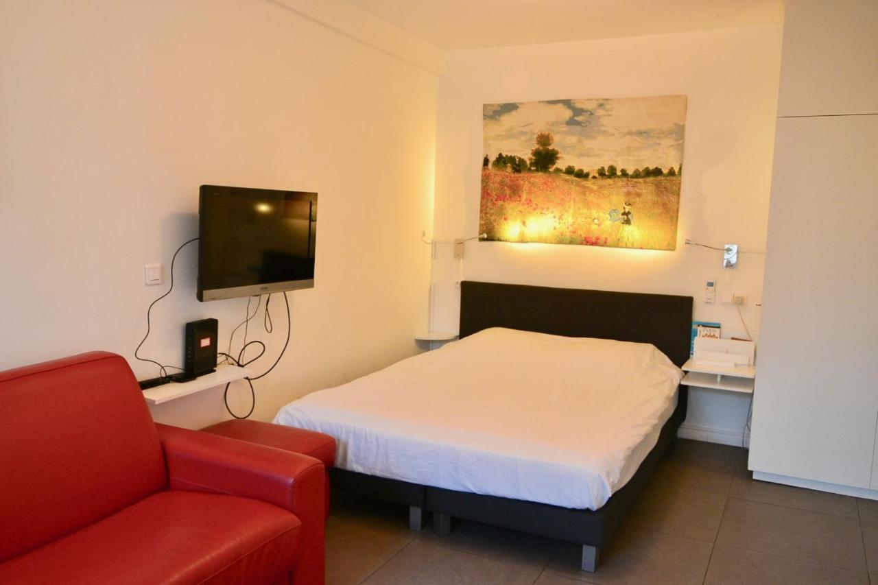 Innocents Apt Paris Bagian luar foto